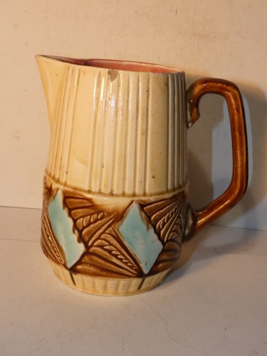 Pichet faience barbotine - pichet,
