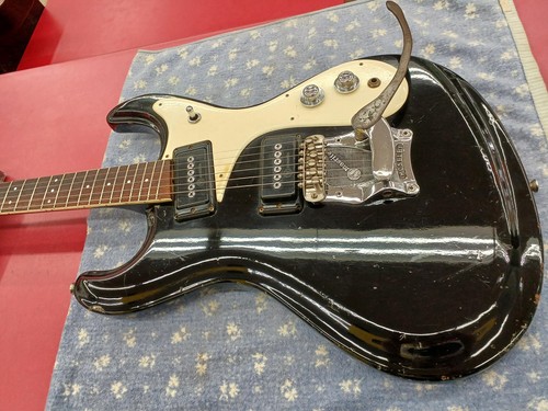 Mosrite guitare - rm-65(?),
