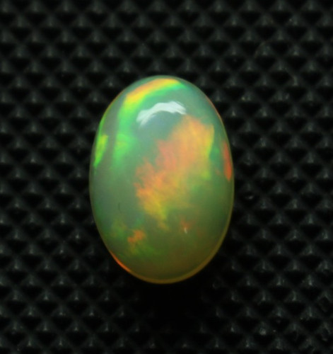 Pierre précieuse cabochon