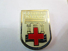 PIN'S  CROIX ROUGE        /