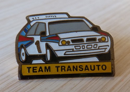 Pin voiture lancia - pin's,