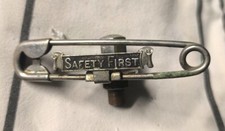 * mascotte de radiateur : SAFETY FIRST   garage automobilia mascot car