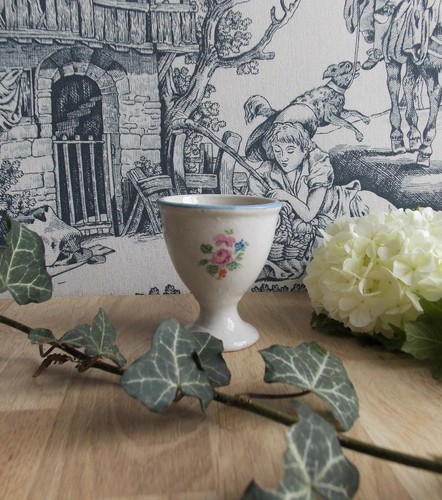 Ancien coquetier porcelaine - ancien,