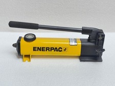 POMPE MANUELLE HYDRAULIQUE ENERPAC P142 2 VITESSES 700 BAR / 10000 PSI