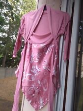 Tunique manches longues rose, haut boléro bas satin fleuri, taille 38/40