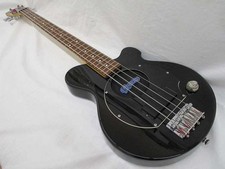 Guitare basse électrique