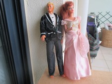 ken marié et barbie fashion,lot de 2 poupées mattel.