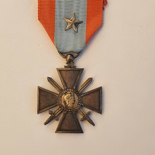 Croix guerre théâtres - croix,