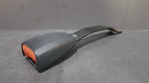 Attache ceinture clip avant - ceinture,