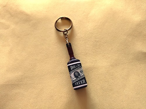 Ancien porte clés - porte, bourbon