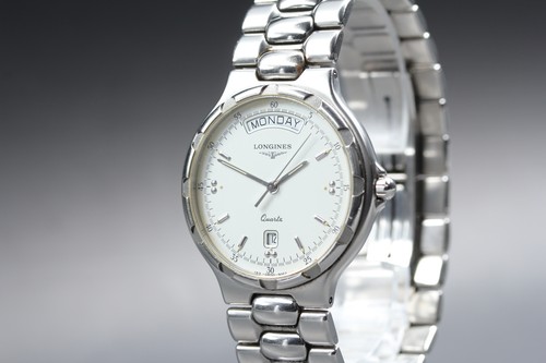 Presque comme neuve montre - [presque,