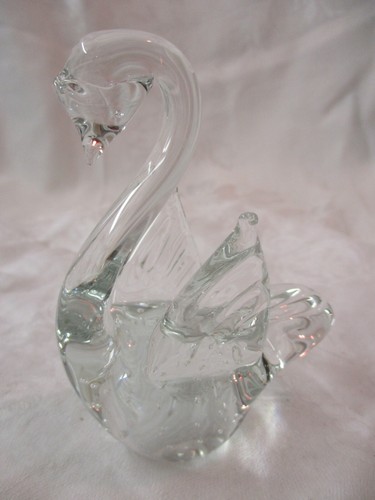 Vintage art glass swan - vintage,