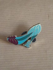 Pins - PIN'S - chaussures à talons hauts princesse pin's Walt Disney