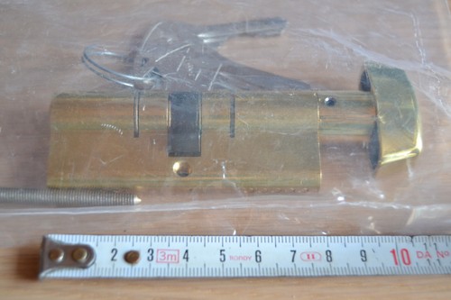 Cylindre barillet bouton - à,