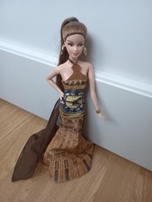 poupée Barbie de collection Landmarks Big Ben model muse visage mackie