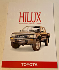 Brochure de Vente  TOYOTA  HILUX  double Cabine - Juin  1989  - Bel Etat.