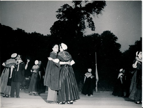Auvergne 1960 femmes - -,