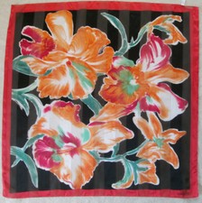 - Authentique foulard TORRENTE