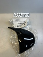 1 couvercle inférieur gauche