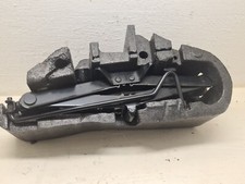 Cric avec clé à goujon et