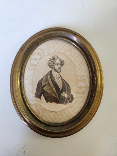 Ancien petit cadre portrait - , (