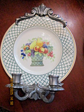 VILLEROY ET BOCH  BASKET ASSIETTE  MONTEE EN APPLIQUE 2 BOUGEOIRS ETAIN-TBE 2/2