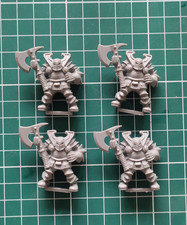 Warhammer Old world  : 4 guerriers du chaos (chaos  warriors ) OOP classic