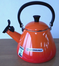 LE CREUSET 1.6 L Bouilloire à thé sifflante émaillée sur acier cône orange 92...