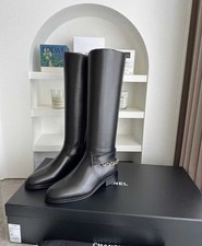 Chanel Knight Boots Métiers