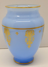 -JOLI VASE OPALINE de CRISTAL