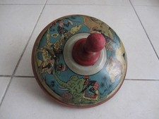 Grande toupie en tôle