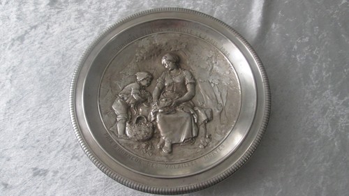 Ancien plat trophée