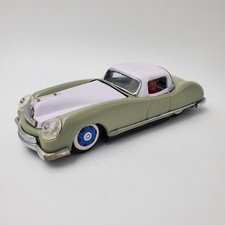 voiture en tôle année 70