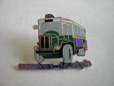 Pin's émaillé - Ancien Bus