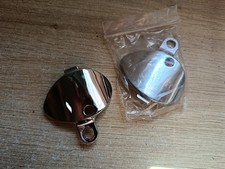 UNE PAIRE DE CACHE CHROME