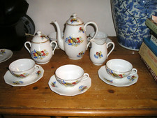 SERVICE à CAFE en  PORCELAINE