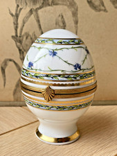 Oeuf en porcelaine de Limoges Raynaud L'allée du Roy