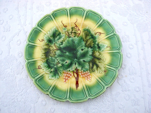 Assiette ancienne barbotine - assiette,