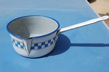 Casserole tôle émaillée