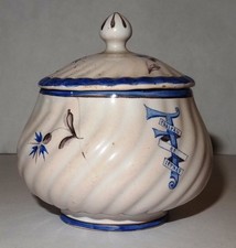 PETIT POT EN FAIENCE "GALLE