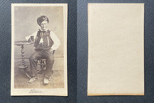 France, Costumes régionaux