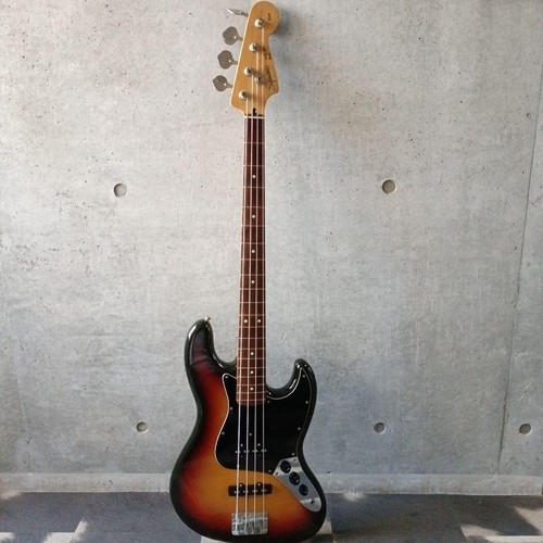 Squier silver series initial - squier,