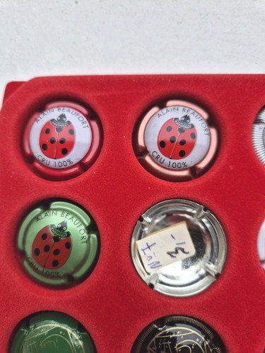Serie capsules de - de, 3