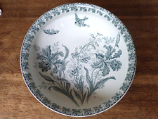 Ancienne vasque de toilette