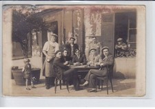 FRANCE: R. Flassière(?), personnages à table, apéro, jeu de cartes - état