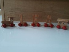 Train en bois, prénom Léa - Très bon état