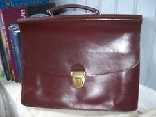 cartable vintage plein cuir bordeaux .TBE. (AZ/Y)