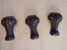 Lot de 3 Pieds de Poële Ancien en Fonte