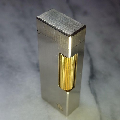 Ancien briquet gaz - à,