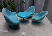 Ensemble de meubles de poupée jouet en plastique vintage du milieu du siècle